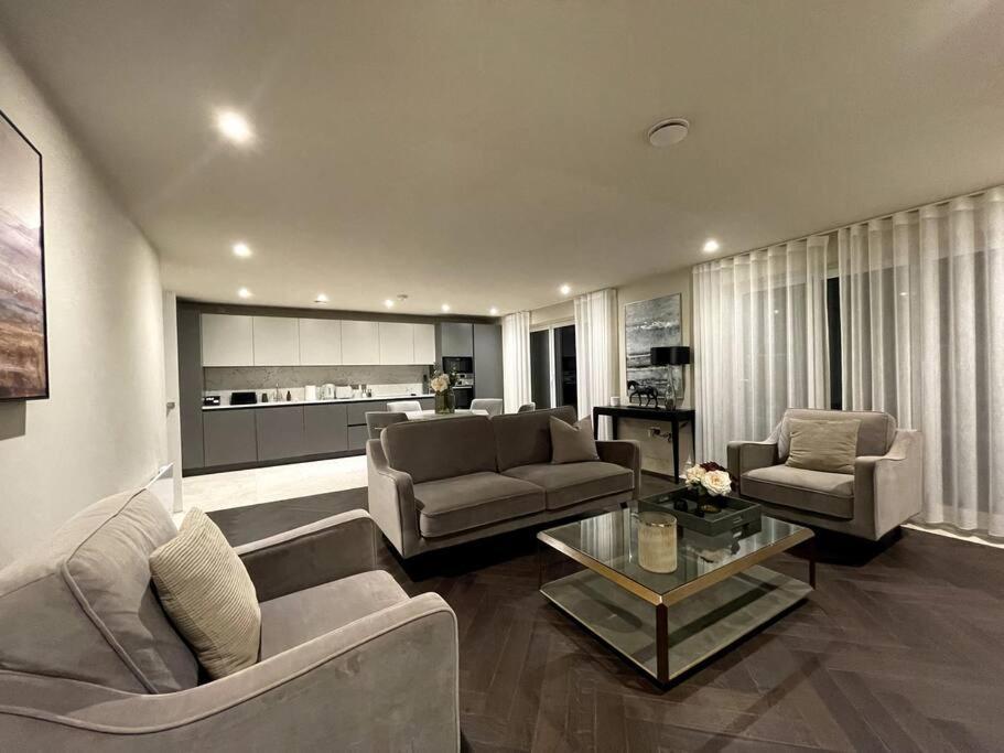 Ferienwohnung 2Br Urban Vista Retreat Chcl F7 Chigwell Exterior foto